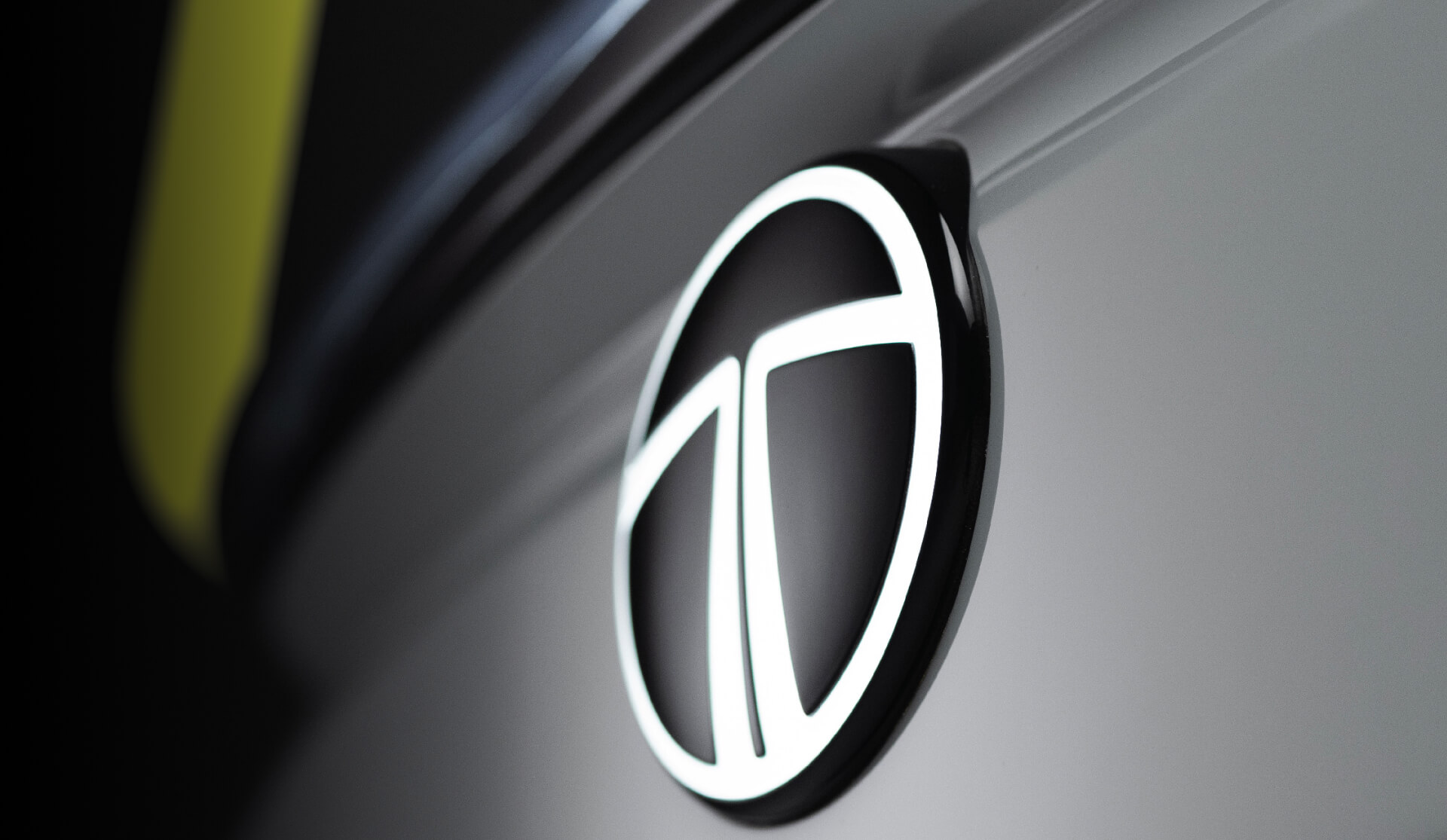 Hyundai Dominates Tata Motors,Tata Motors,auto sales,Hyundai Motor,Online Exclusive